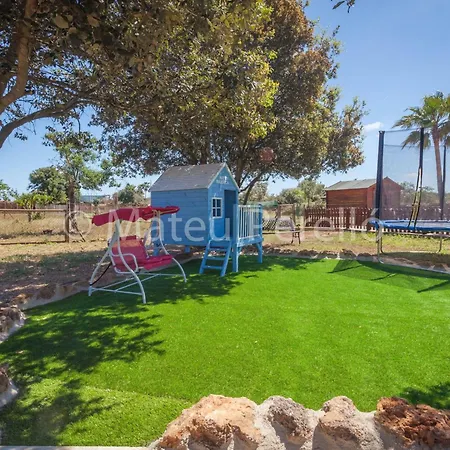 Mit 5 Schlafzimmern Und Pool Auf Dem Lande By Interhome Holiday home *