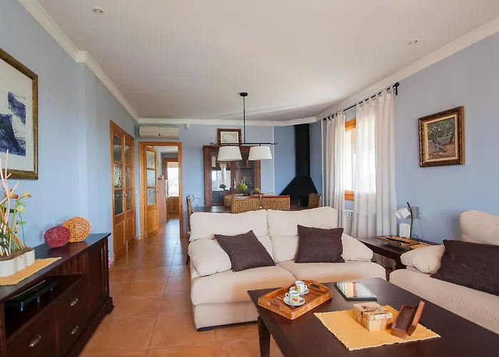 Holiday home Mit 5 Schlafzimmern Und Pool Auf Dem Lande By Interhome *