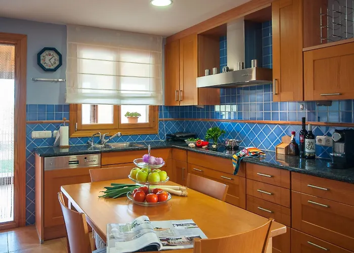 Mit 5 Schlafzimmern Und Pool Auf Dem Lande By Interhome *