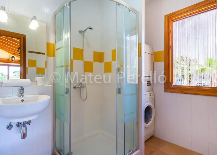 Mit 5 Schlafzimmern Und Pool Auf Dem Lande By Interhome Сasa de vacaciones *