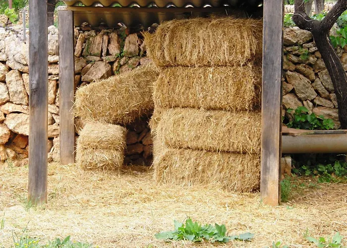 Mit 5 Schlafzimmern Und Pool Auf Dem Lande By Interhome